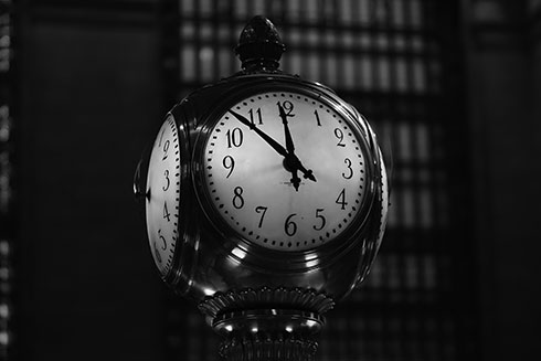 Alicia Coronil: Los bancos centrales llegan tarde con las subidas de tipos